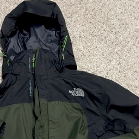 The North Face Hyvent Jacket w/ detachable hood, Rain Raincoat Lightweight - Picture 2 of 4